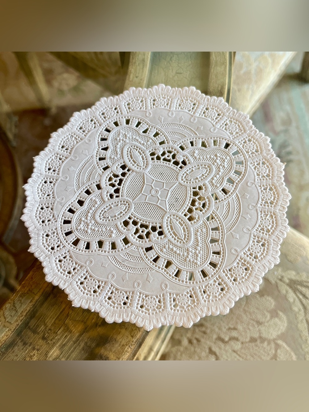 French White Lace-Style Round Paper Doily Vintage Lot of 15